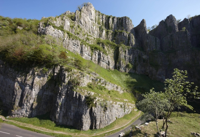  Los impresionantes acantilados de Cheddar 